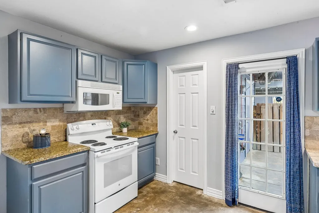 842 Banister Lane Austin TX 78704