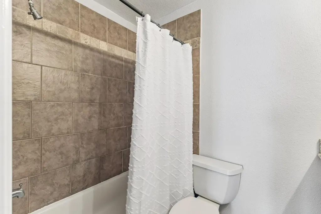 842 Banister Lane Austin TX 78704