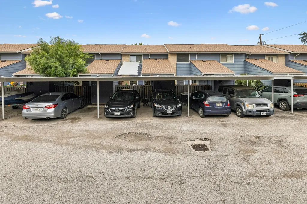 842 Banister Lane Austin TX 78704
