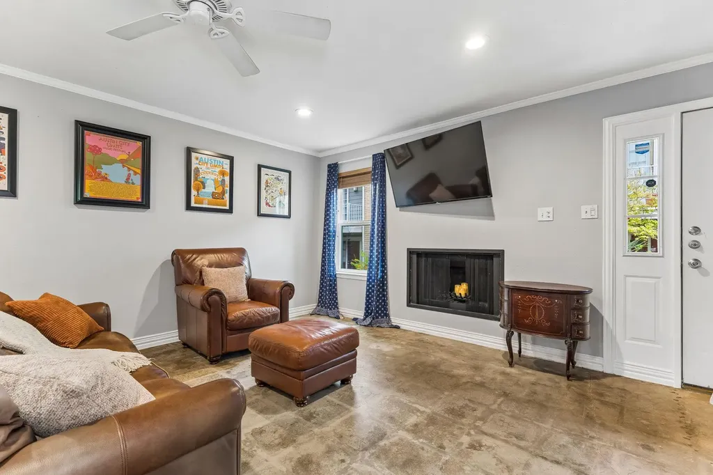 842 Banister Lane Austin TX 78704
