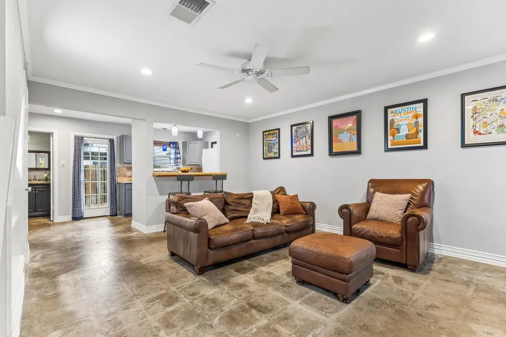 842 Banister Lane Austin TX 78704