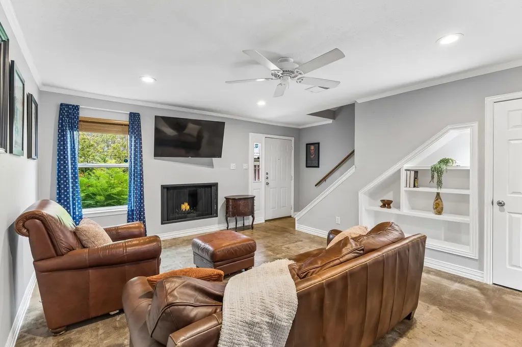 842 Banister Lane Austin TX 78704