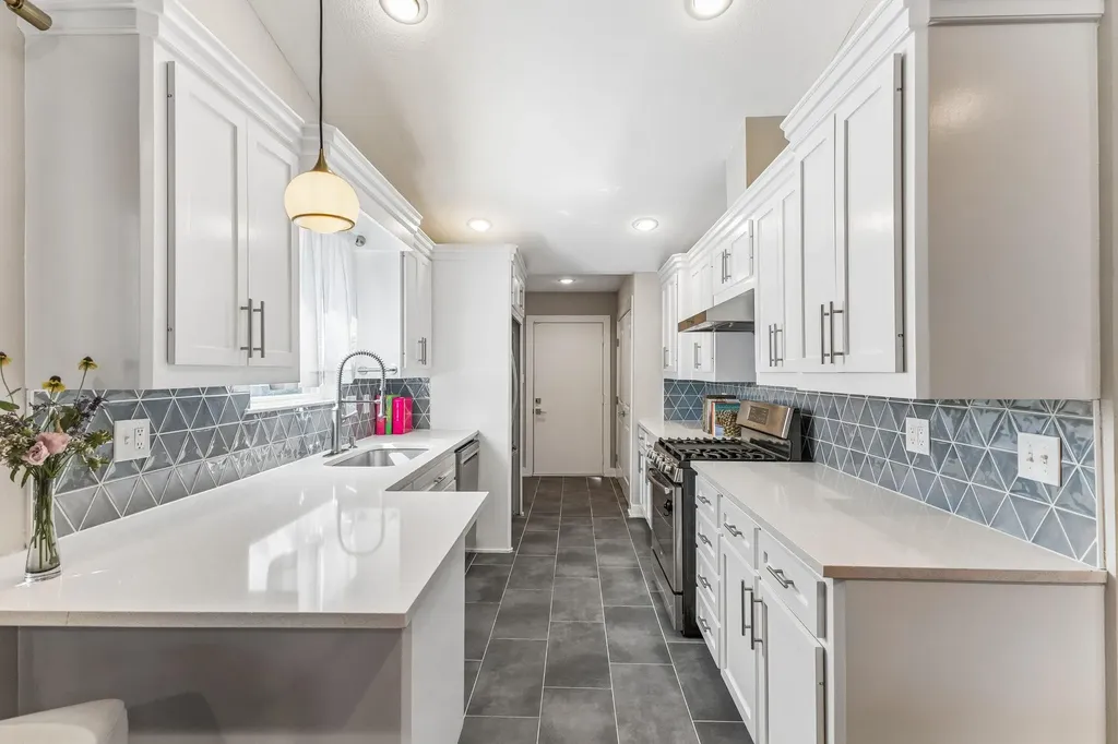 4608 Wally Avenue Austin TX 78721