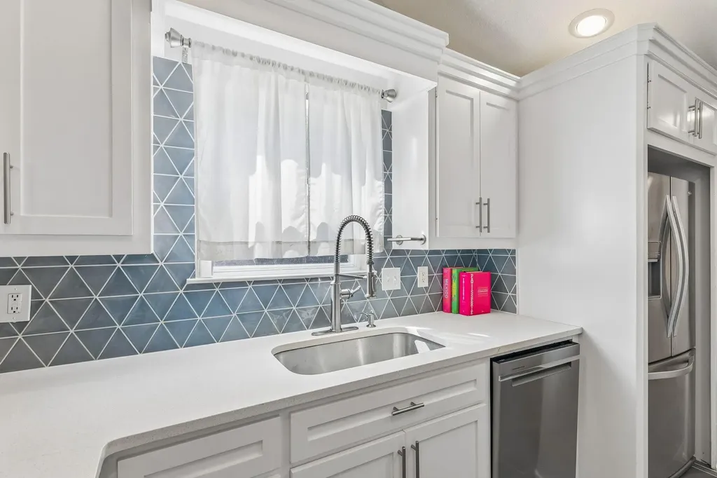 4608 Wally Avenue Austin TX 78721