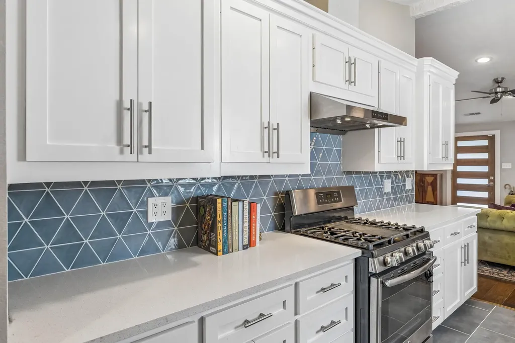 4608 Wally Avenue Austin TX 78721