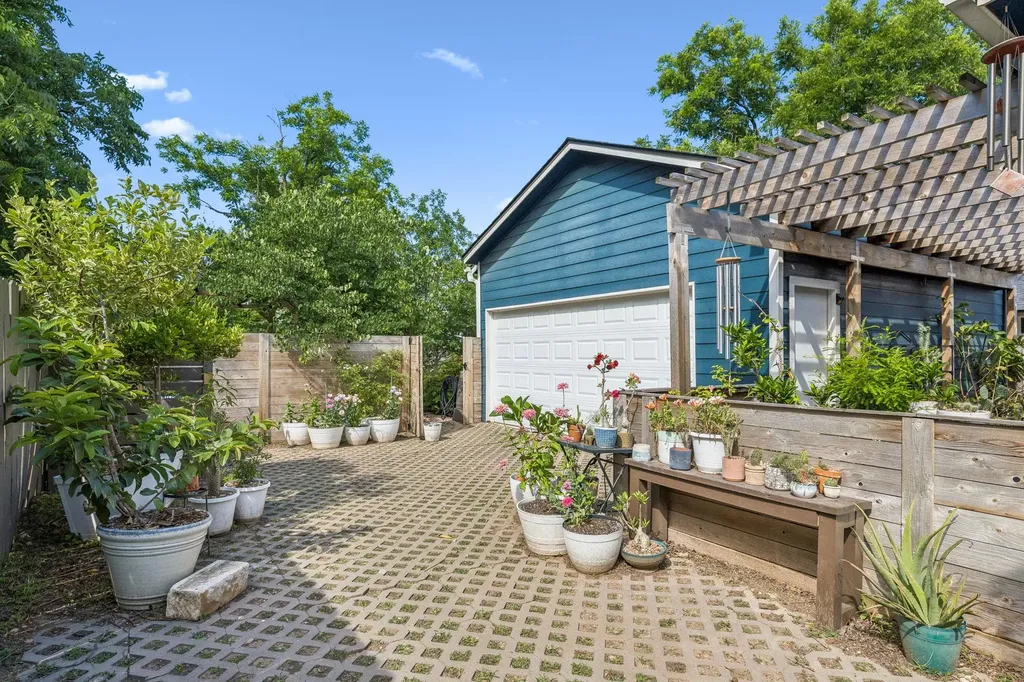4608 Wally Avenue Austin TX 78721
