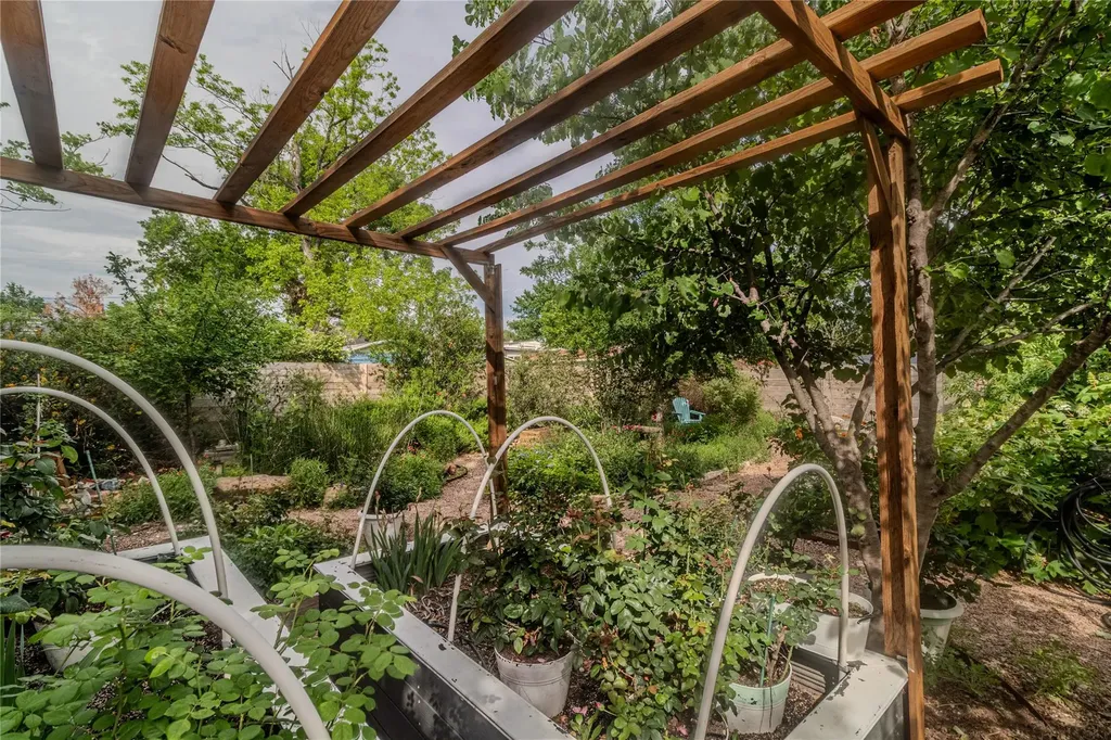 4608 Wally Avenue Austin TX 78721