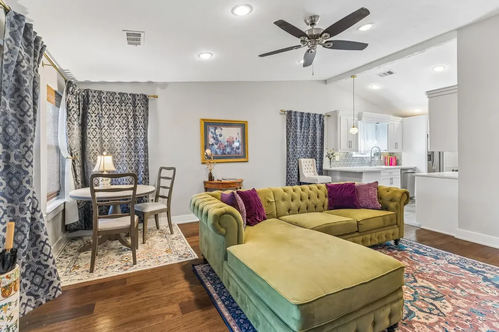 4608 Wally Avenue Austin TX 78721