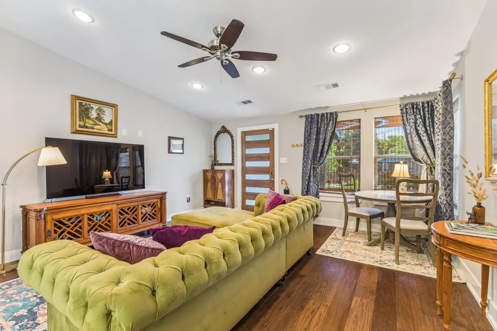 4608 Wally Avenue Austin TX 78721