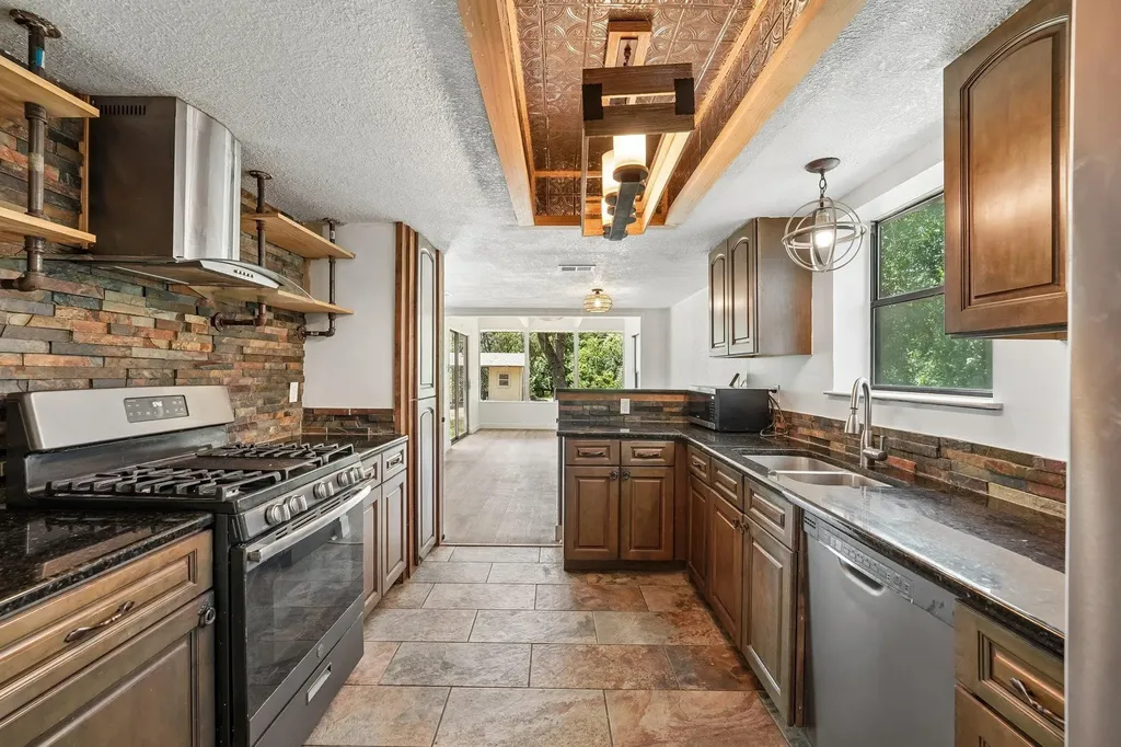 1100 River Bend Drive Georgetown TX 78628
