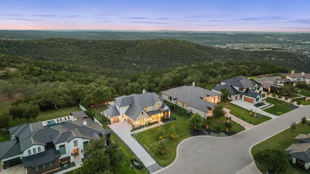 7516 Davenport Divide Road Austin TX 78738