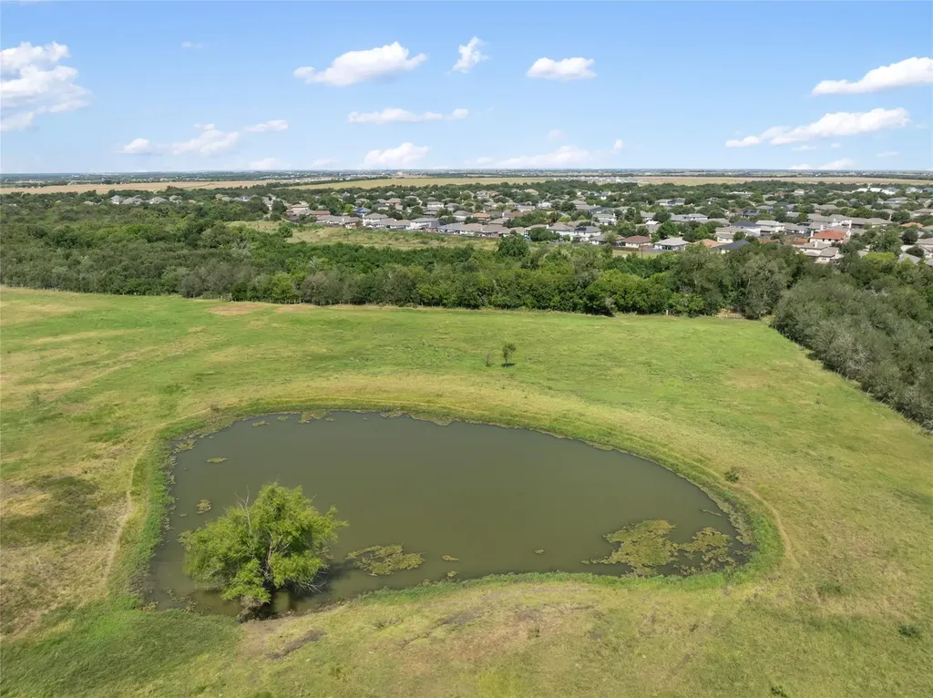 12500 County Line Road Elgin TX 78621
