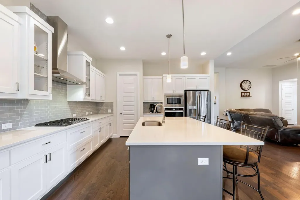 1009 Legacy Crossing Georgetown TX 78628