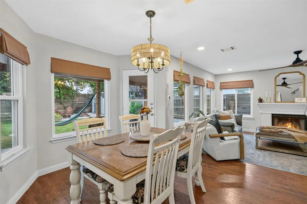 1209 Tetbury Lane Austin TX 78748