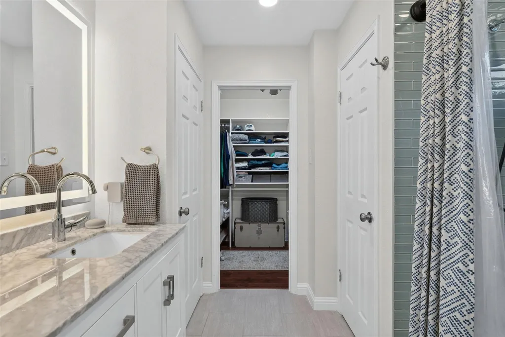 1209 Tetbury Lane Austin TX 78748
