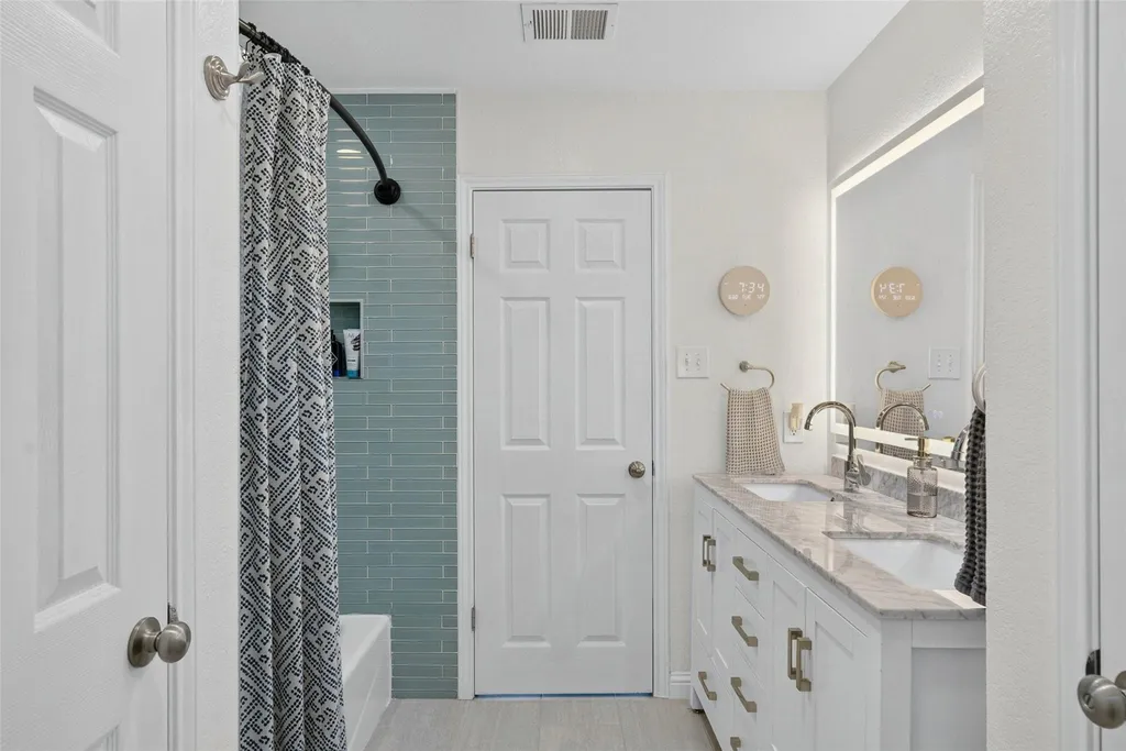 1209 Tetbury Lane Austin TX 78748