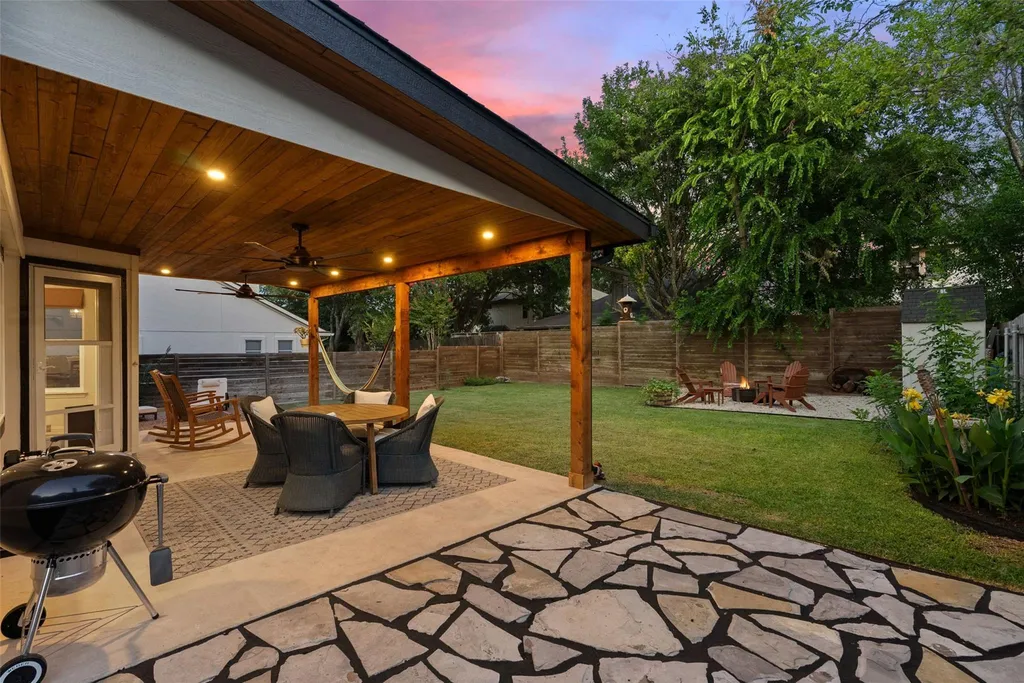 1209 Tetbury Lane Austin TX 78748
