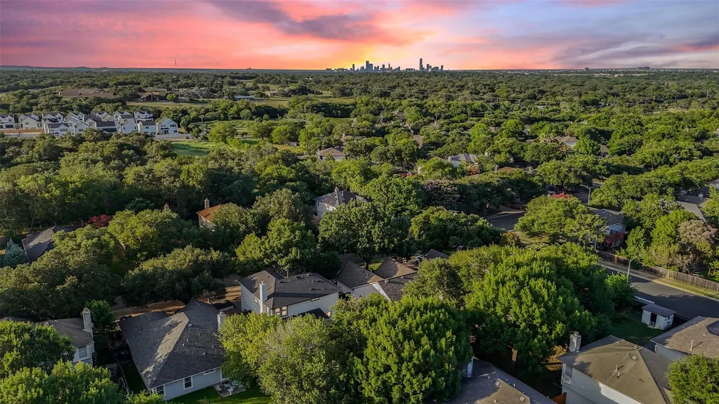 1209 Tetbury Lane Austin TX 78748