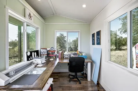 10105 Little Creek Circle Dripping Springs TX 78620