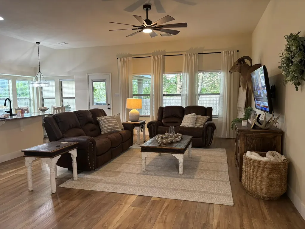 604 Cerezo Drive Leander TX 78641