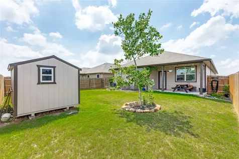 822 Pease River Way Hutto TX 78634