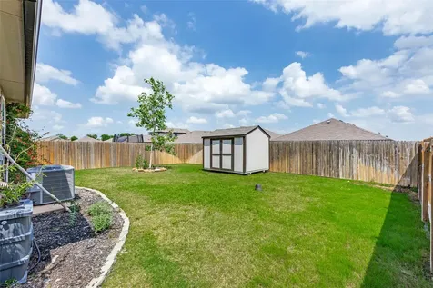 822 Pease River Way Hutto TX 78634