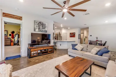 822 Pease River Way Hutto TX 78634