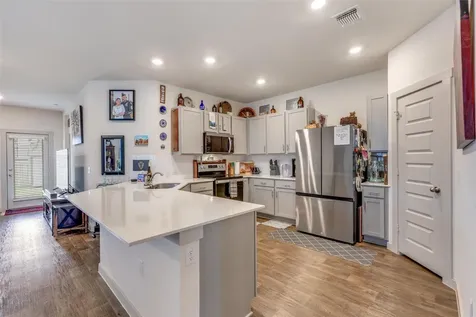 822 Pease River Way Hutto TX 78634