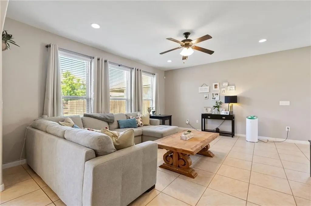 2337 Muzzie Lane Leander TX 78641