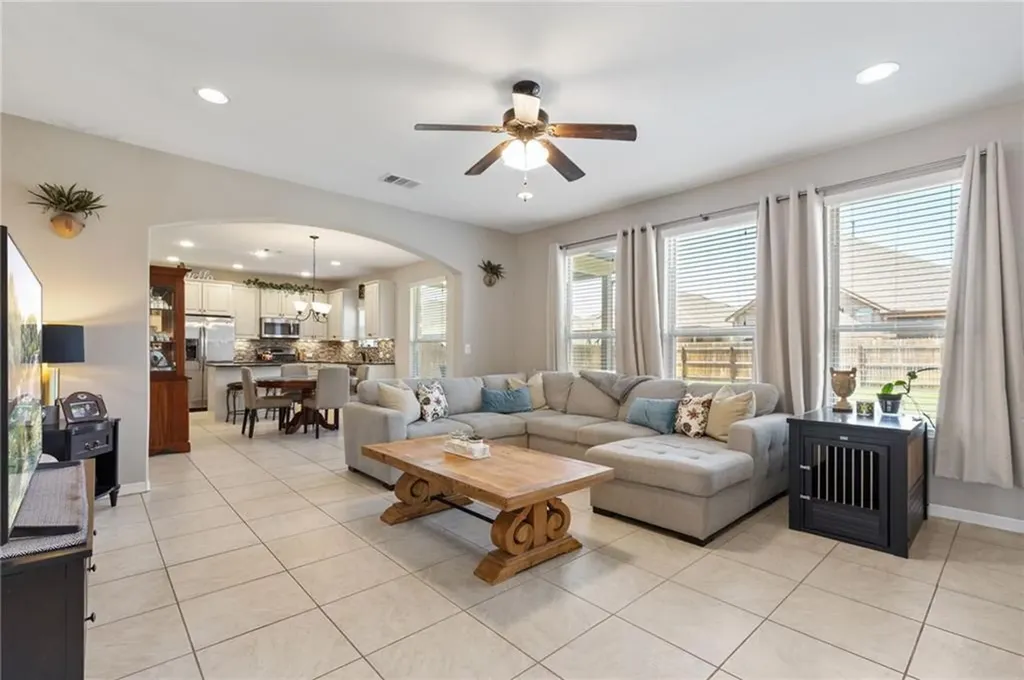 2337 Muzzie Lane Leander TX 78641