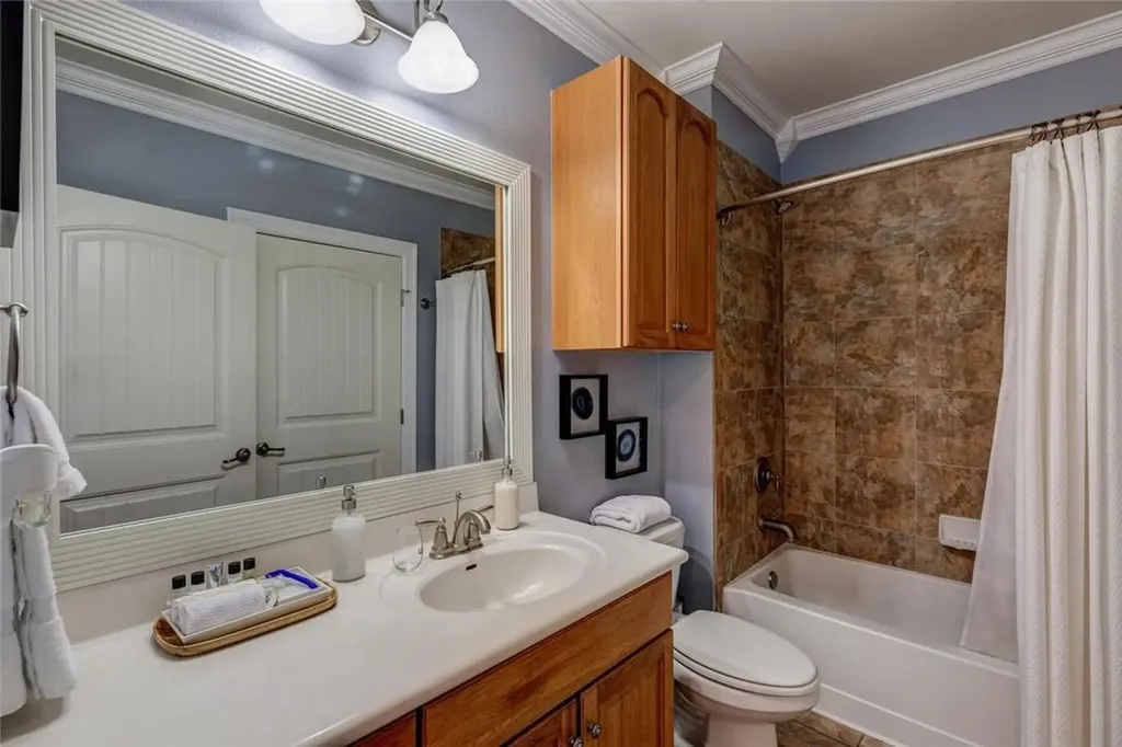 1001 The Cape Road Horseshoe Bay TX 78657