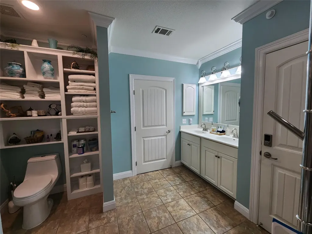 1001 The Cape Road Horseshoe Bay TX 78657