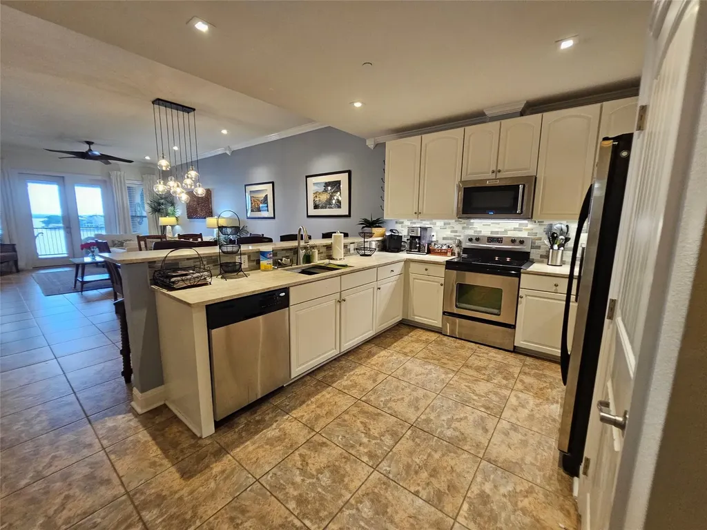 1001 The Cape Road Horseshoe Bay TX 78657
