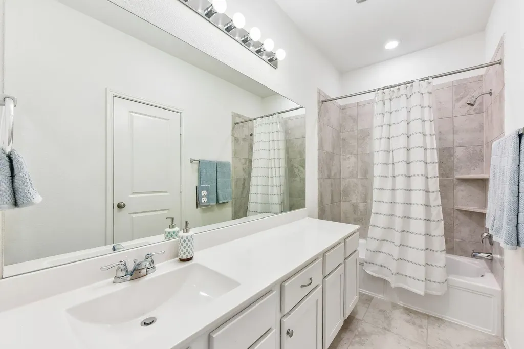 10219 Buster Drive Austin TX 78748