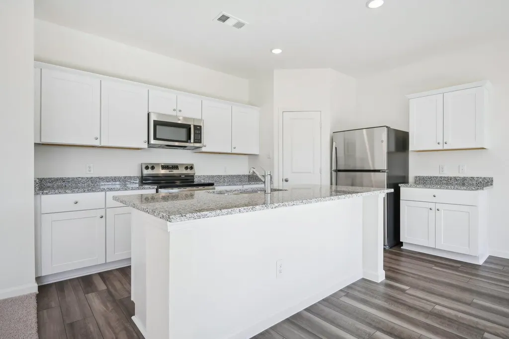 615 Lagoon Drive Maxwell TX 78656