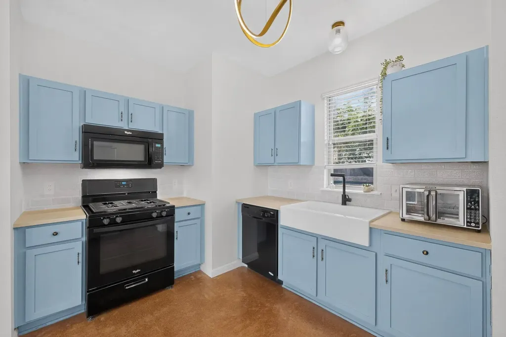 4502 Esper Lane Austin TX 78725