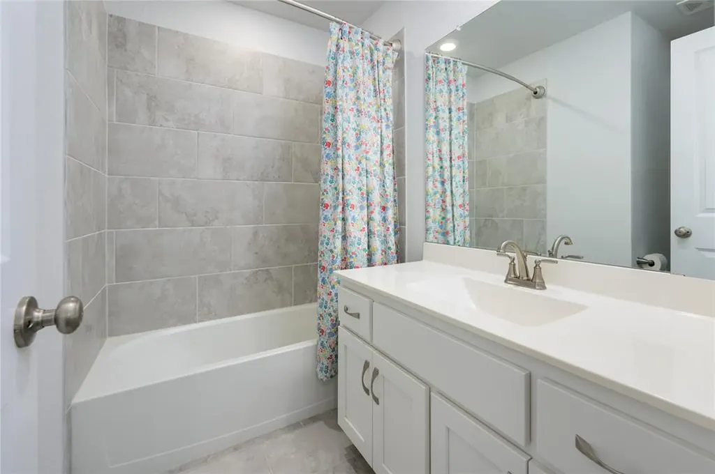 208 Garner Drive Kyle TX 78640
