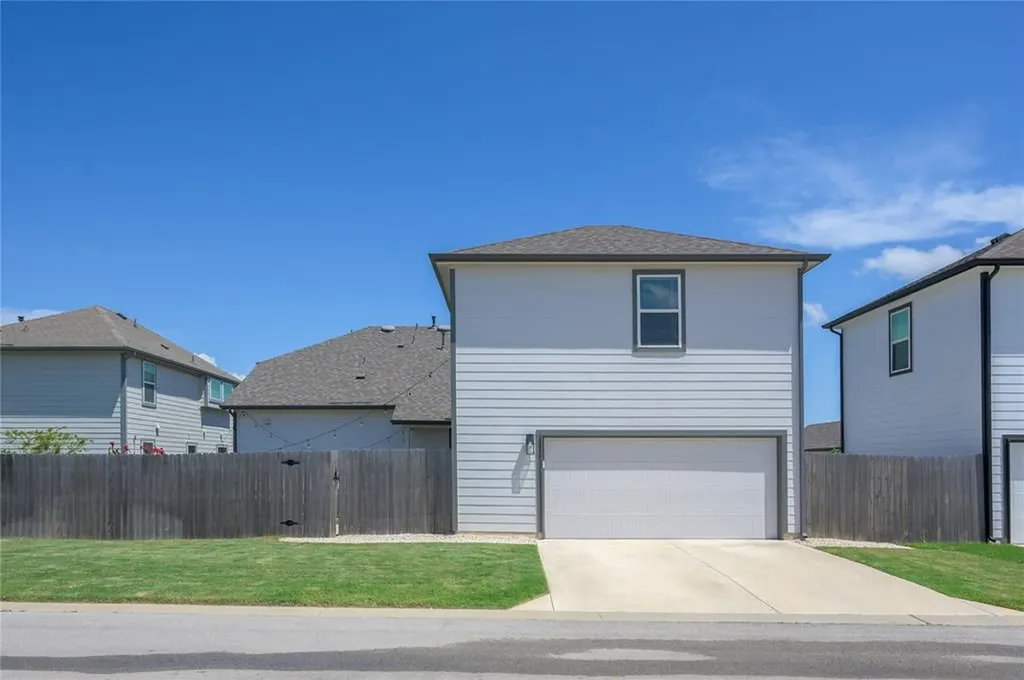 208 Garner Drive Kyle TX 78640