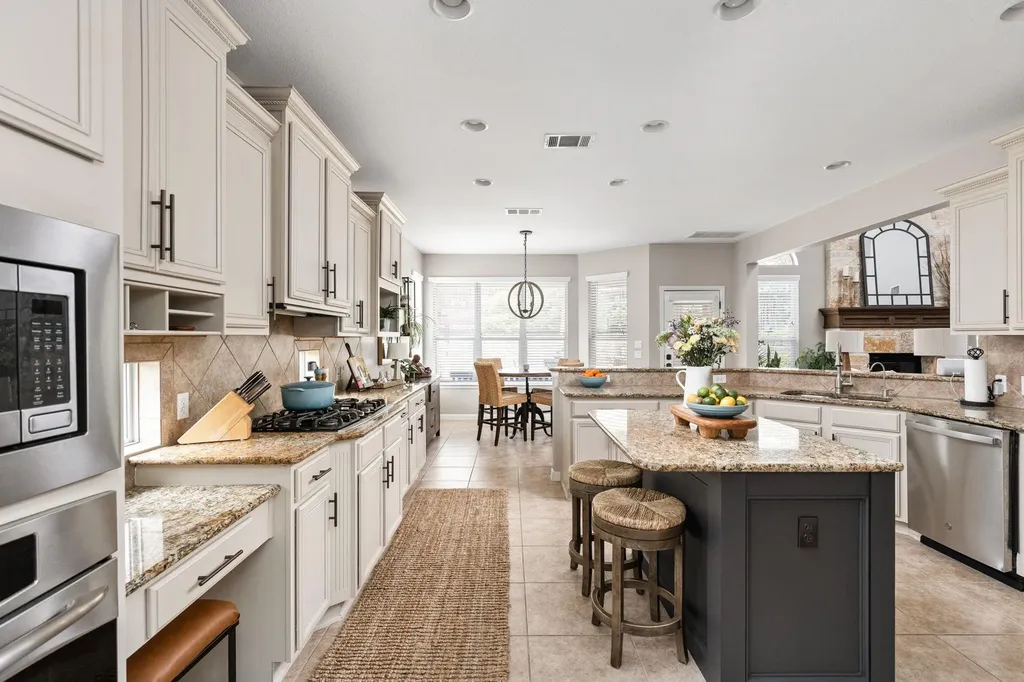 115 Desert Willow Way Austin TX 78737