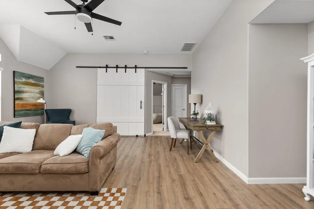 115 Desert Willow Way Austin TX 78737