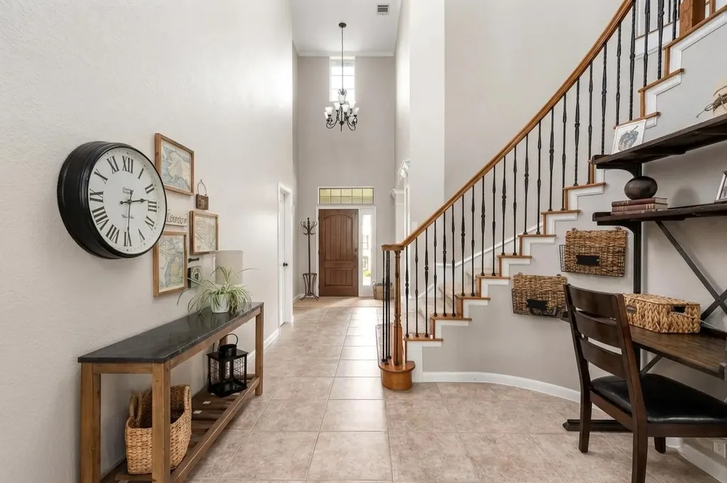 115 Desert Willow Way Austin TX 78737