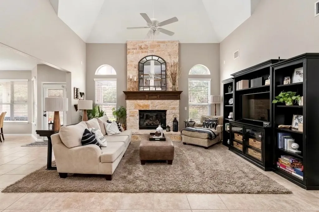 115 Desert Willow Way Austin TX 78737