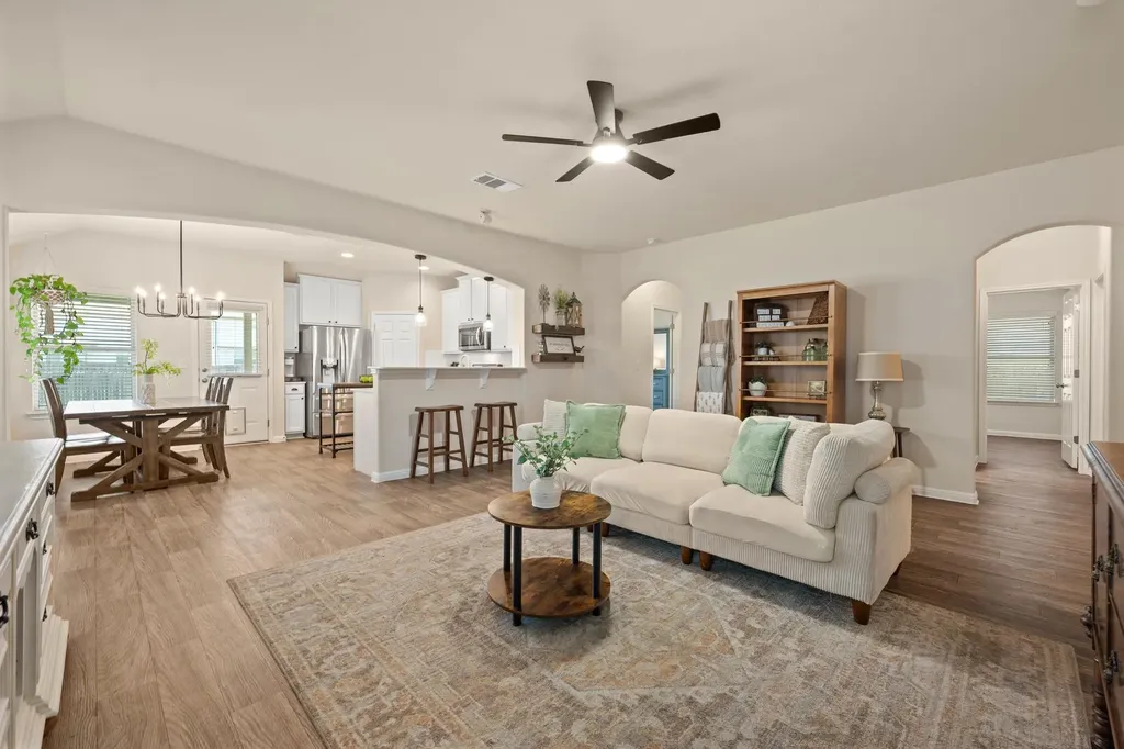 437 Rusk Bluff Avenue Leander TX 78641