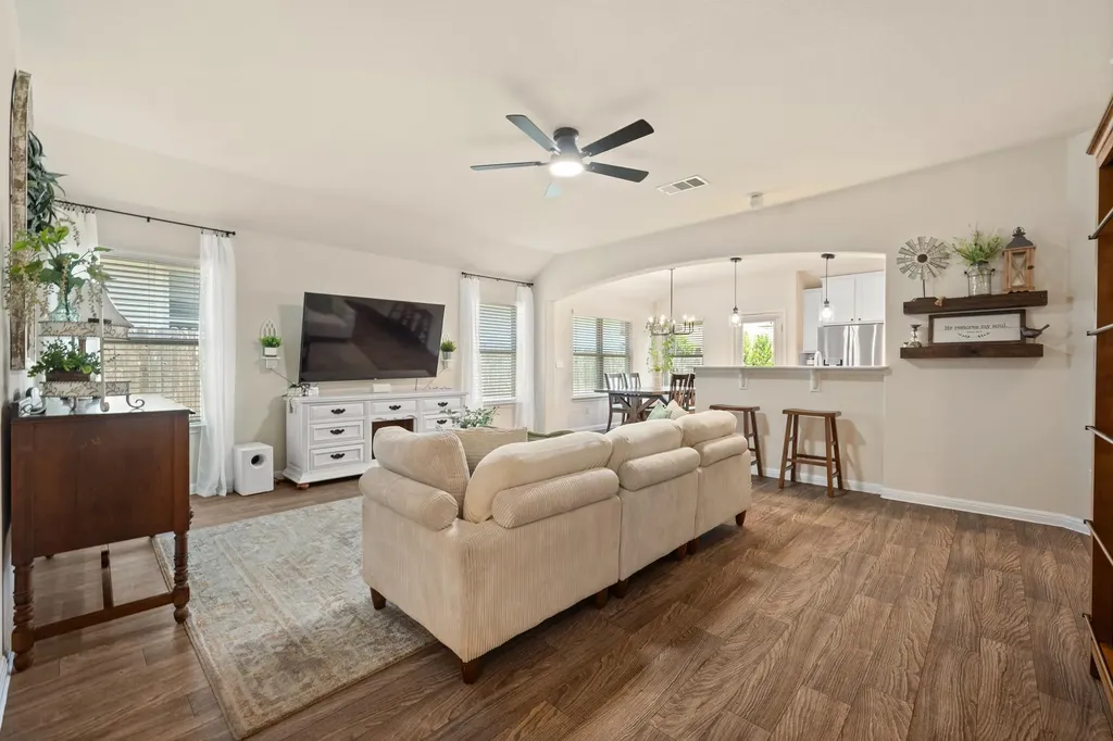 437 Rusk Bluff Avenue Leander TX 78641