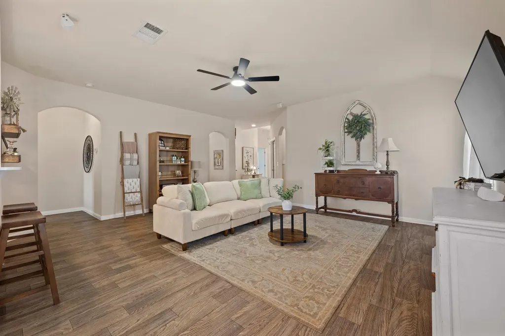 437 Rusk Bluff Avenue Leander TX 78641