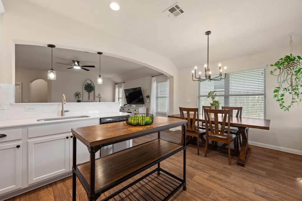 437 Rusk Bluff Avenue Leander TX 78641
