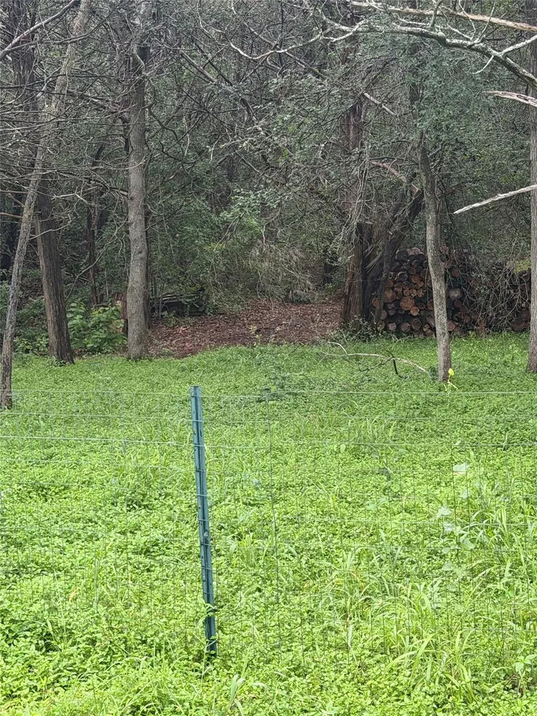 214 The Forest Road Dale TX 78616