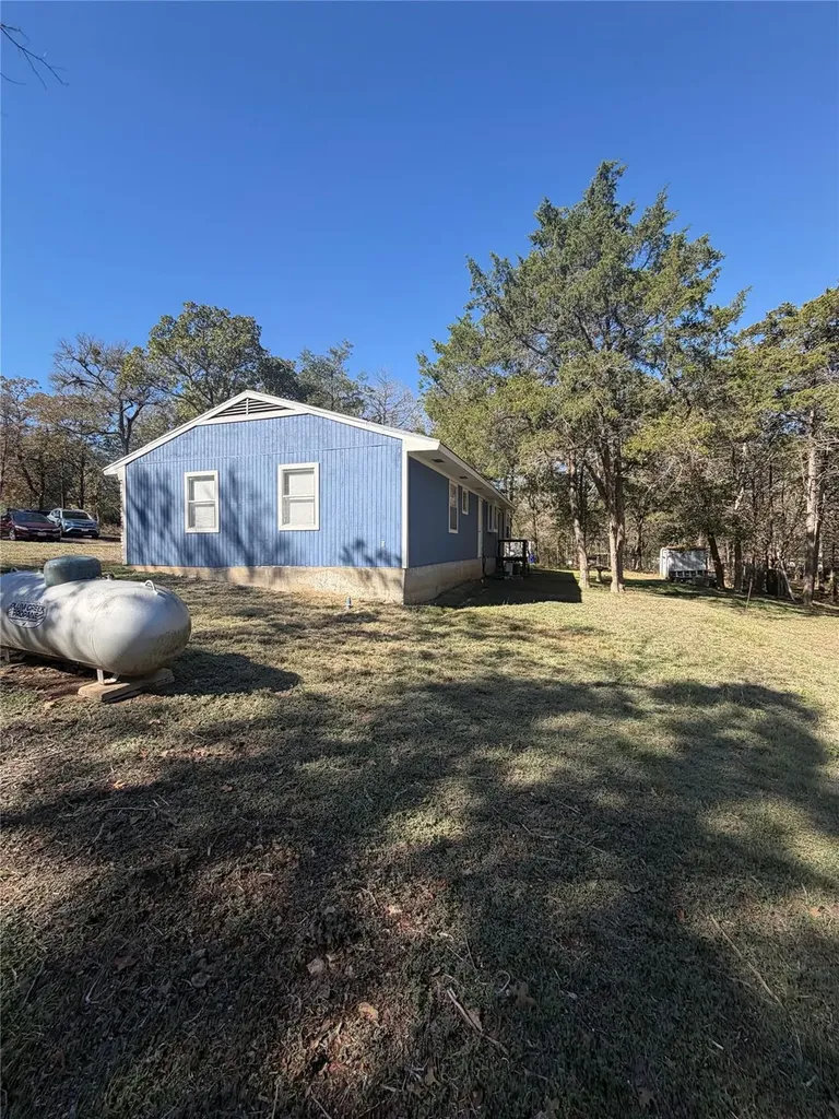 214 The Forest Road Dale TX 78616