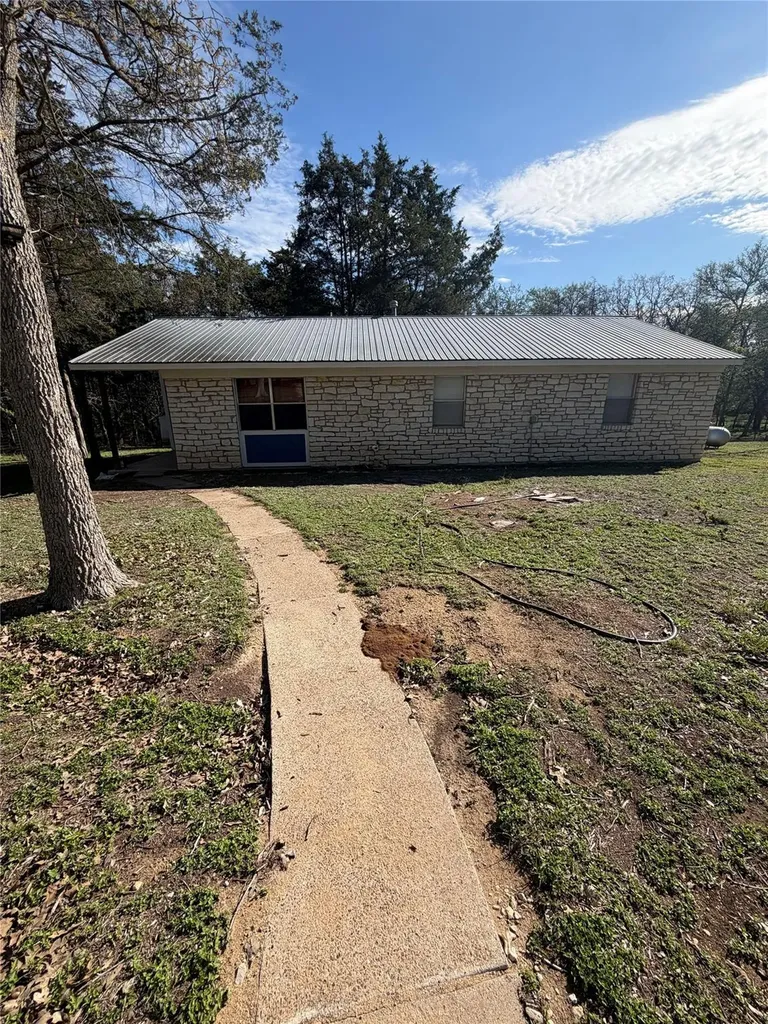 214 The Forest Road Dale TX 78616