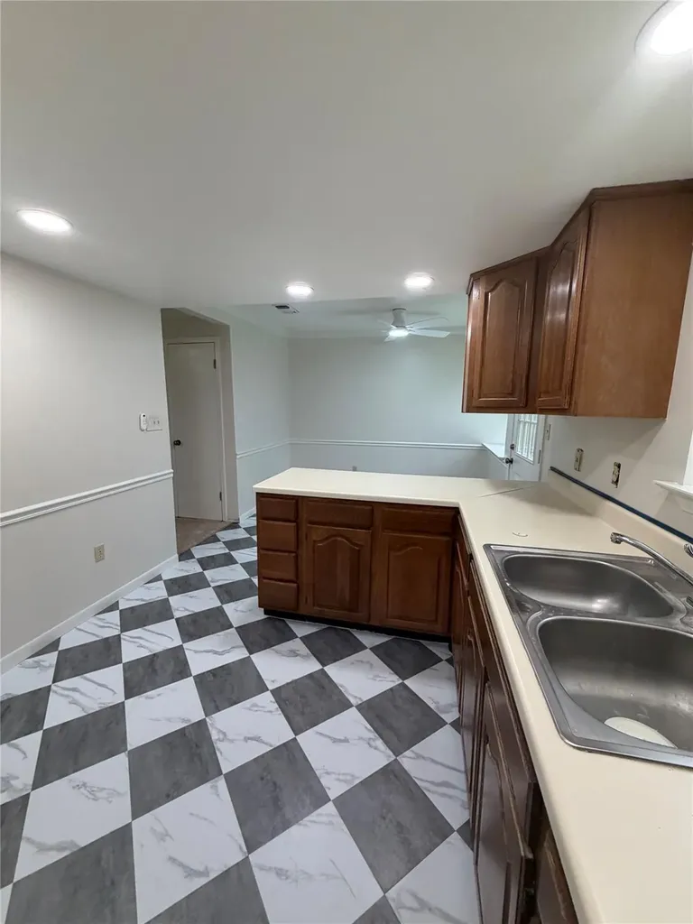 214 The Forest Road Dale TX 78616